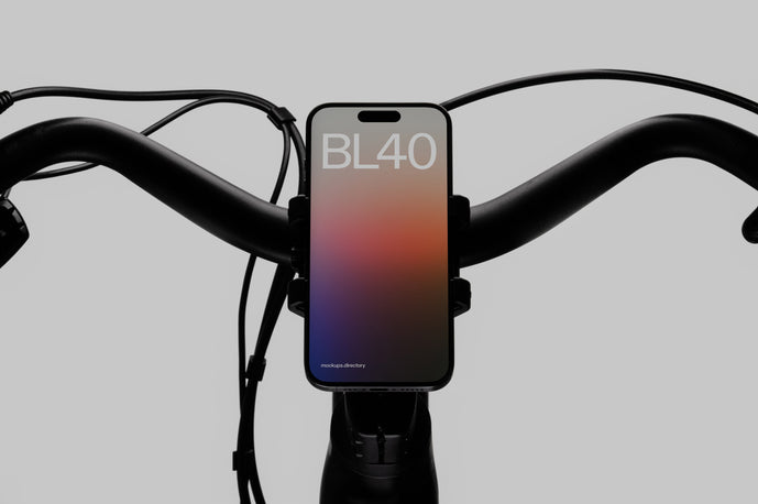 BL40 — iPhone 15 Pro + Bike
