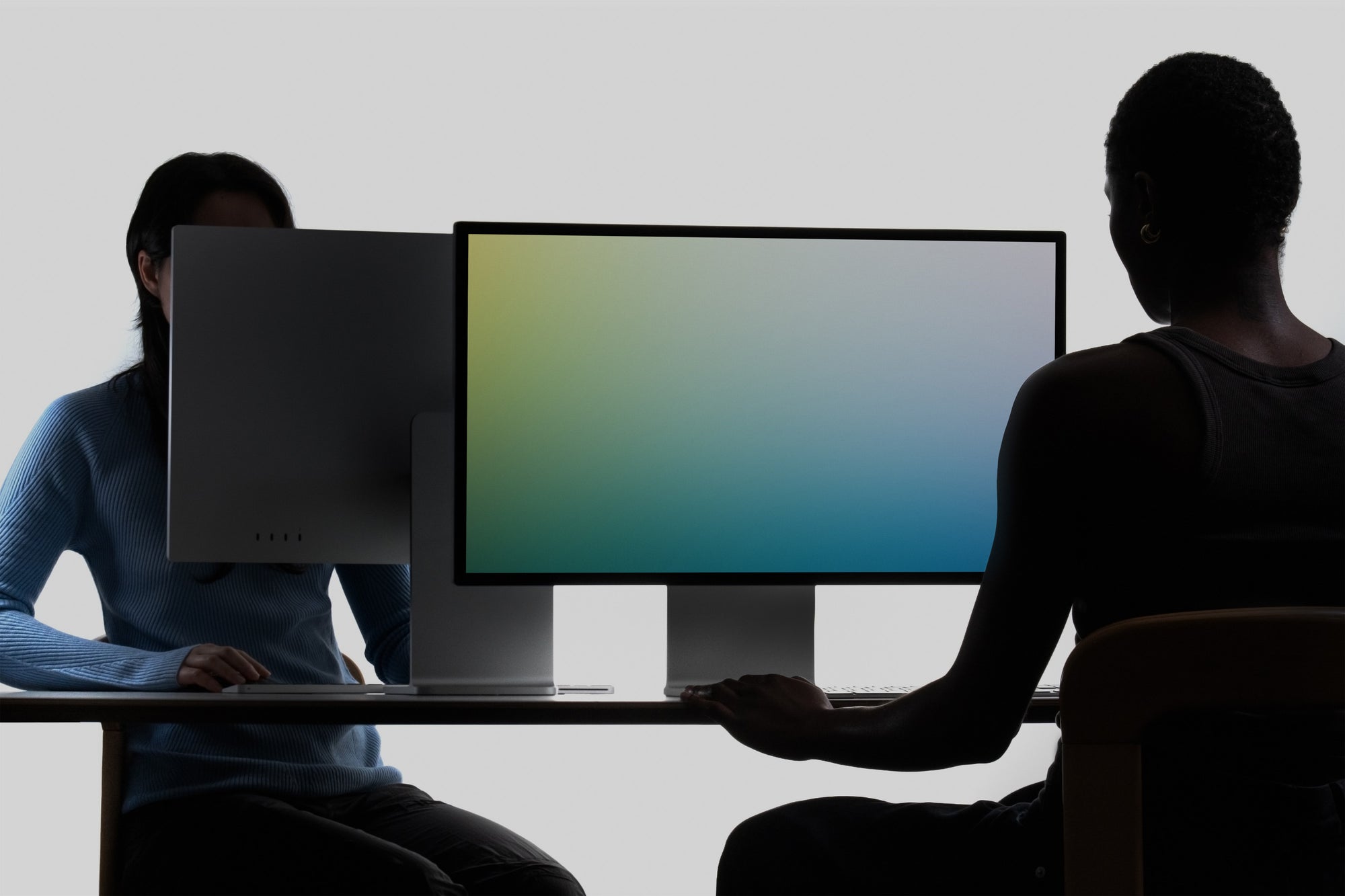 BL72 — Studio Display