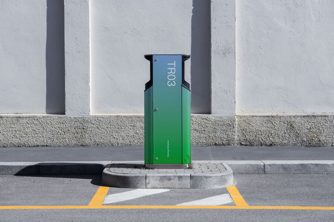 TR03 — Charging Station