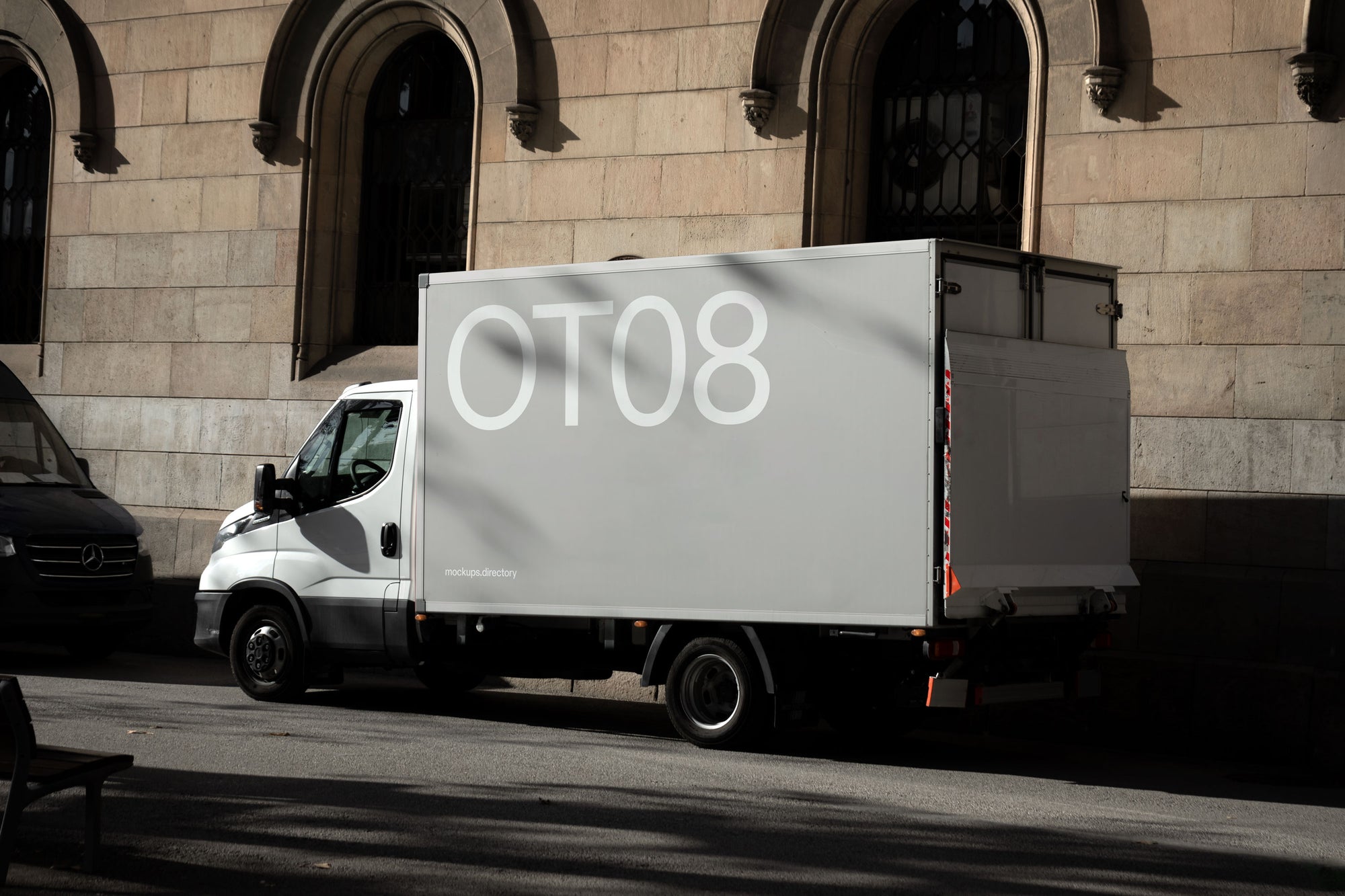 OT08 — Truck